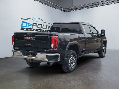 Used 2023 GMC Sierra 2500 SLE w/ SLE Value Package; image 3