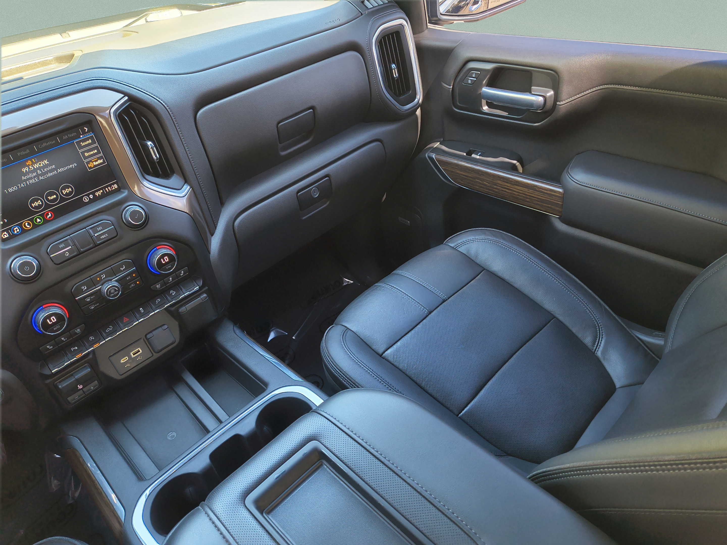 Used 2021 Chevrolet Silverado 1500 High Country w/ Z71 Off-Road Package AWD/4WD image 15