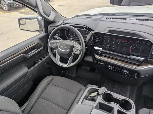 New 2026 GMC Sierra 1500 SLE w/ X31 Off-Road Package image 19