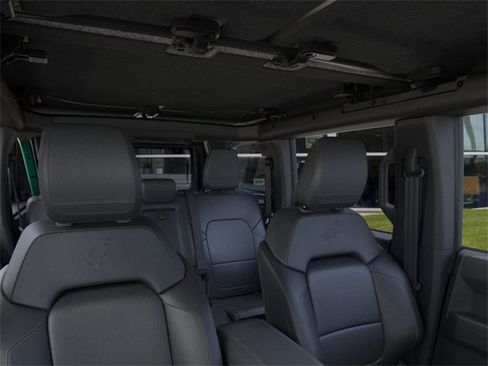 New 2025 Ford Bronco Badlands image 12
