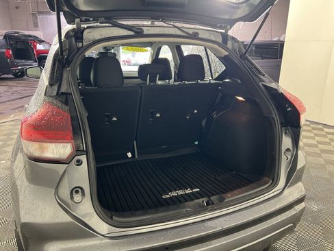 Used 2023 Nissan Kicks SV FWD image 27