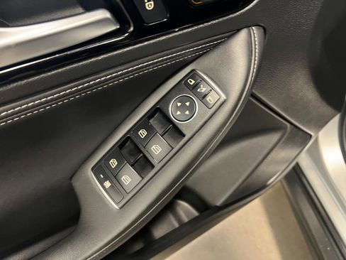 Used 2018 INFINITI QX30 Premium w/ Navigation Package image 26