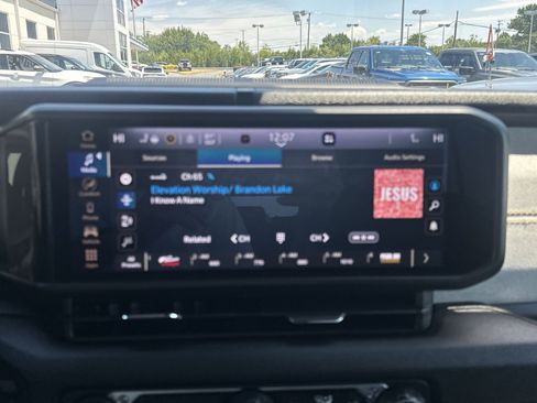 Used 2024 Jeep Wrangler Unlimited AWD/4WD image 26