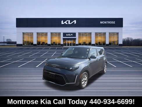 Used 2023 Kia Soul LX w/ LX Technology Package FWD image 1