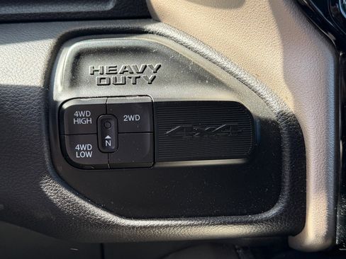 Used 2022 RAM 3500 Laramie AWD/4WD image 9