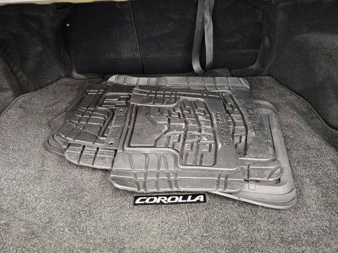 Used 2021 Toyota Corolla LE image 36