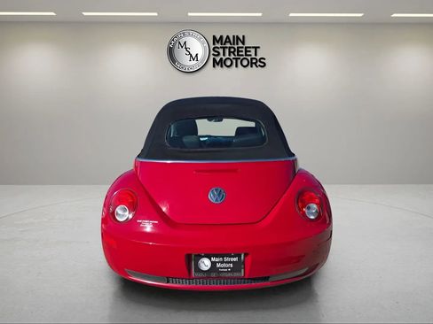 Used 2008 Volkswagen Beetle SE image 3