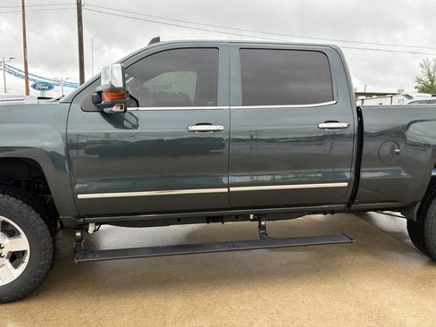 Used 2017 Chevrolet Silverado 2500 LTZ w/ Duramax Plus Package AWD/4WD image 8