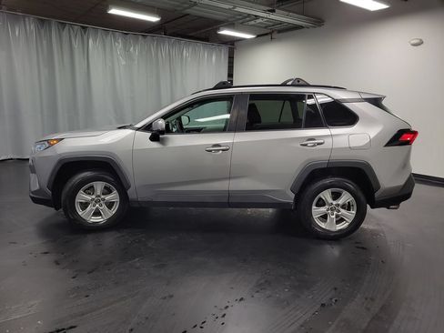 Used 2020 Toyota RAV4 XLE FWD image 5
