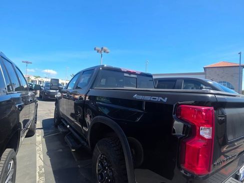 Used 2024 Chevrolet Silverado 1500 ZR2 w/ ZR2 Bison Edition AWD/4WD image 3