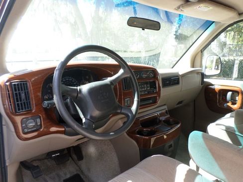 Used 2000 Chevrolet Express 1500 RWD image 15