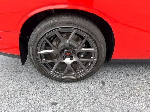 Used 2017 Dodge Challenger R/T Scat Pack RWD image 33