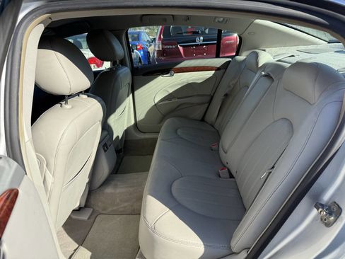 Used 2009 Buick Lucerne CXL image 15