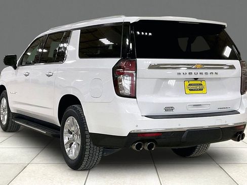 Used 2023 Chevrolet Suburban Premier image 11