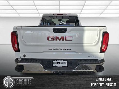 Used 2024 GMC Sierra 1500 SLT image 4