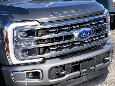 Used 2024 Ford F250 Platinum image 27