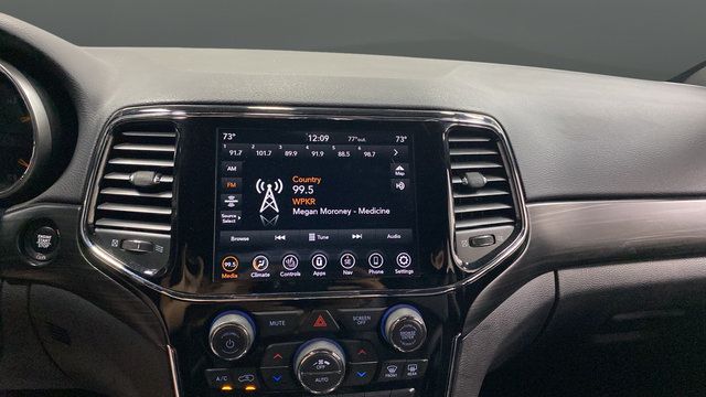 Used 2020 Jeep Grand Cherokee Altitude AWD/4WD image 14