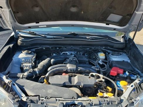 Used 2015 Subaru Forester 2.5i Premium w/ All-Weather Package image 10