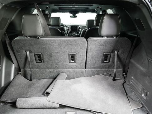 Used 2023 Chevrolet Traverse Premier image 33