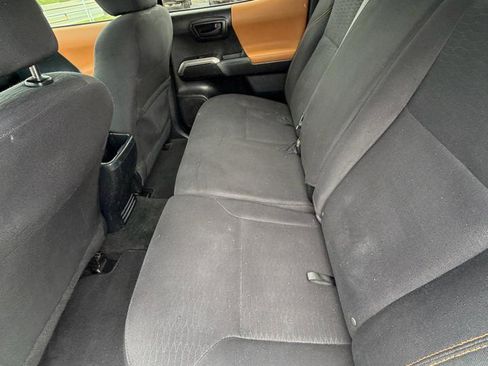 Used 2018 Toyota Tacoma SR5 image 13