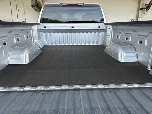 Used 2020 Chevrolet Silverado 1500 LT w/ All-Star Edition RWD image 5