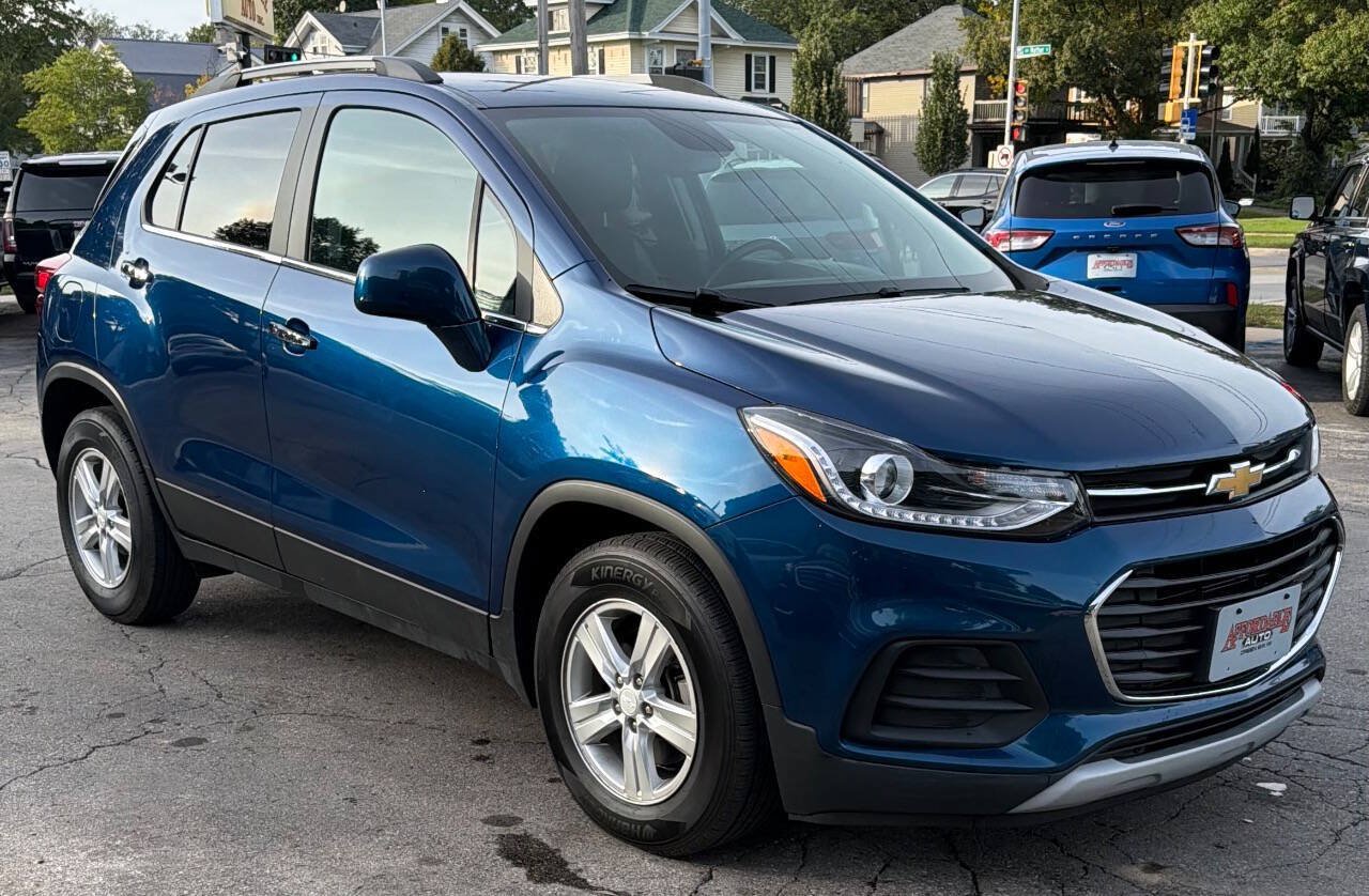 Used 2020 Chevrolet Trax LT w/ LT Convenience Package FWD image 8