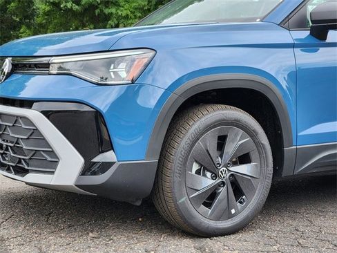 New 2025 Volkswagen Taos S image 9