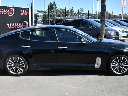 Used 2019 Kia Stinger RWD image 9