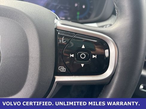 Certified 2025 Volvo XC60 B5 Plus image 22