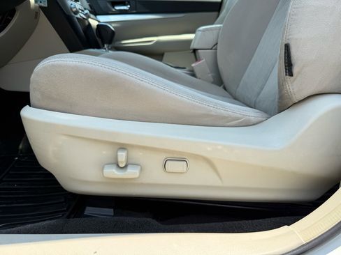 Used 2013 Subaru Outback 2.5i Premium w/ Popular Pkg 1A image 17