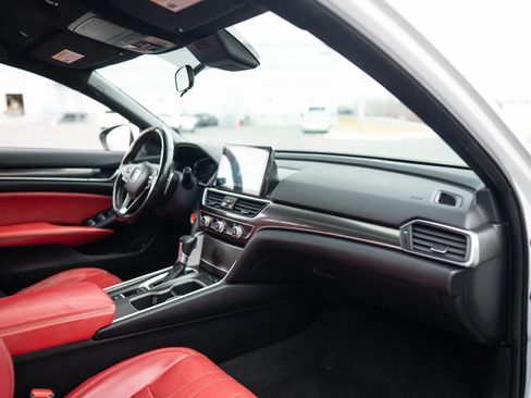 Used 2019 Honda Accord Sport image 18