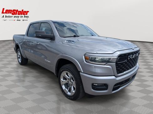 Used 2025 RAM 1500 Big Horn AWD/4WD image 7