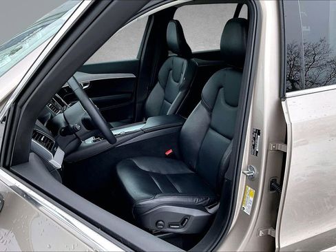 Certified 2023 Volvo XC90 B5 Core w/ Protection Package Premier image 21