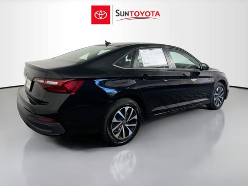 Used 2024 Volkswagen Jetta S image 4