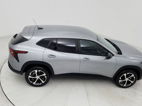 Used 2024 Chevrolet Trax RS FWD image 18