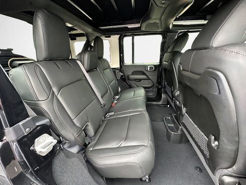 New 2025 Jeep Wrangler Rubicon 392 image 25