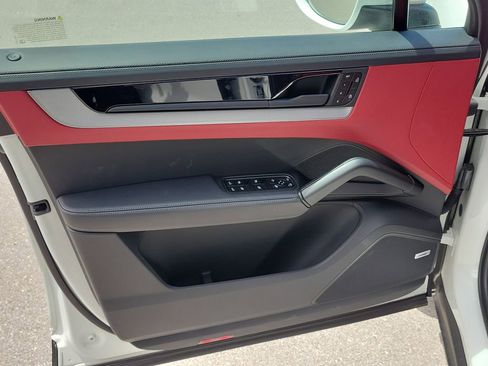 New 2025 Porsche Cayenne image 24