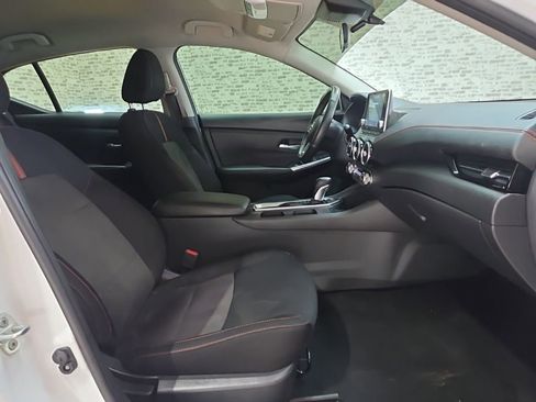 Used 2024 Nissan Sentra SR FWD image 9