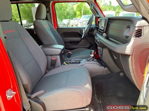 Certified 2025 Jeep Wrangler Unlimited Rubicon AWD/4WD image 6