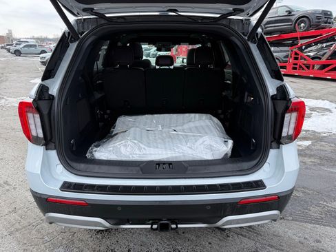 New 2026 Ford Explorer Platinum image 43