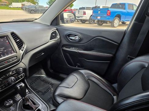 Used 2022 Jeep Cherokee Trailhawk w/ Sound & Nav Group AWD/4WD image 34
