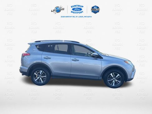 Used 2018 Toyota RAV4 XLE w/ Plus Extra Value Package AWD/4WD image 2