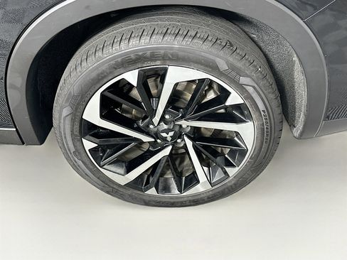 Used 2024 Mitsubishi Outlander SE image 11