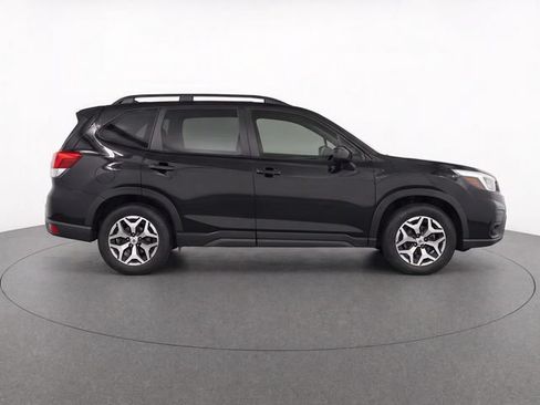 Used 2023 Subaru Forester Premium AWD/4WD image 8