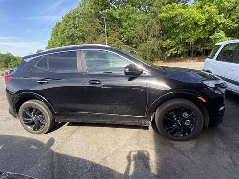 Used 2024 Buick Encore GX Sport Touring FWD image 5