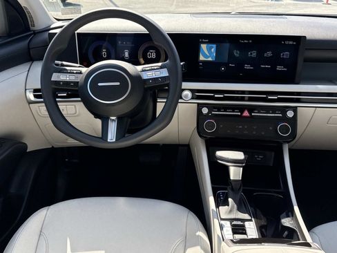 New 2026 Hyundai Tucson SEL image 2