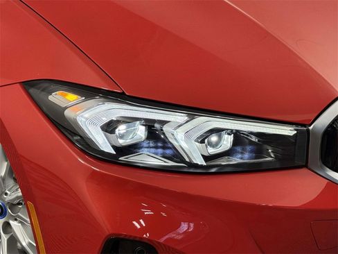 Used 2023 BMW 330e xDrive w/ Premium Package image 15
