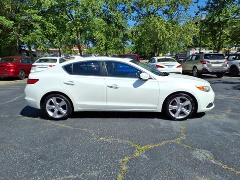 Used 2014 Acura ILX FWD image 2
