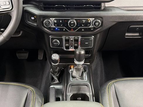 Used 2024 Jeep Wrangler Unlimited w/ Convenience Group AWD/4WD image 36