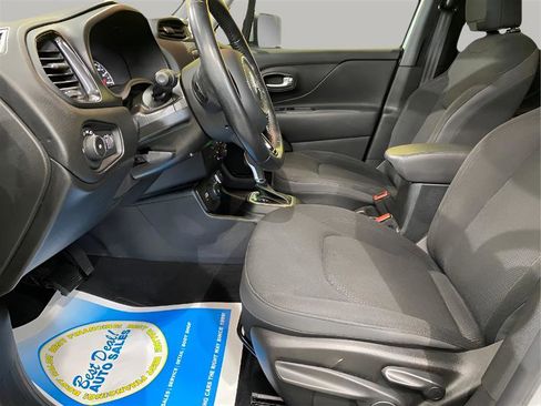 Used 2019 Jeep Renegade Altitude w/ Quick Order Package 2XM image 17